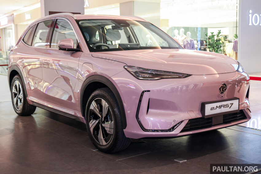 Proton eMas 7 迎来小升级！新增 Obsidian Black 车身配色；限量 Alabaster White 内饰；正式导入 Apple CarPlay 300997