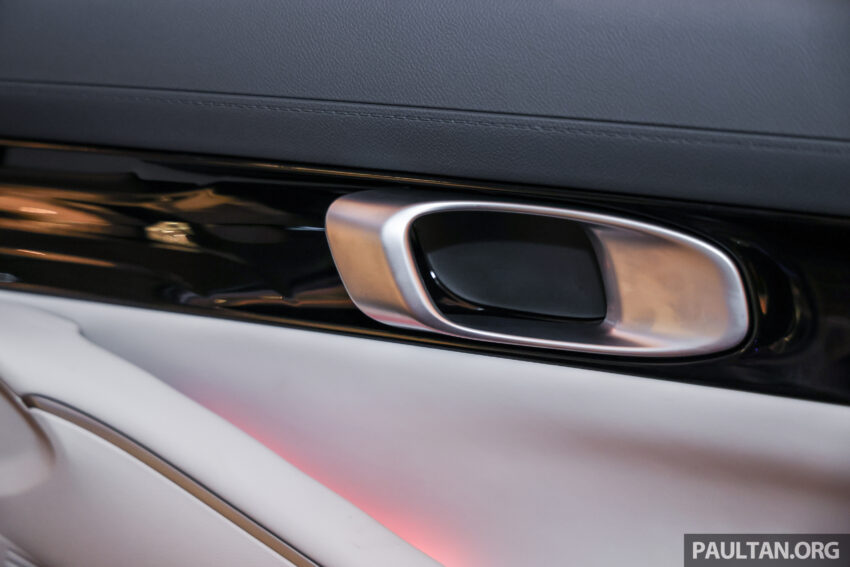 Proton eMas 7 迎来小升级！新增 Obsidian Black 车身配色；限量 Alabaster White 内饰；正式导入 Apple CarPlay 301017