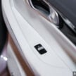 Proton eMas 7 迎来小升级！新增 Obsidian Black 车身配色；限量 Alabaster White 内饰；正式导入 Apple CarPlay