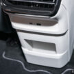 Proton eMas 7 迎来小升级！新增 Obsidian Black 车身配色；限量 Alabaster White 内饰；正式导入 Apple CarPlay