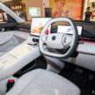 Proton eMas 7 迎来小升级！新增 Obsidian Black 车身配色；限量 Alabaster White 内饰；正式导入 Apple CarPlay