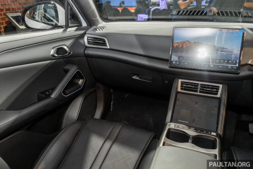 BYD Atto 2 我国正式发布, 纯电动B-Segment SUV, 续航里程最长可达410公里, 7.9秒破百, 单一版本售价RM100,000 303855