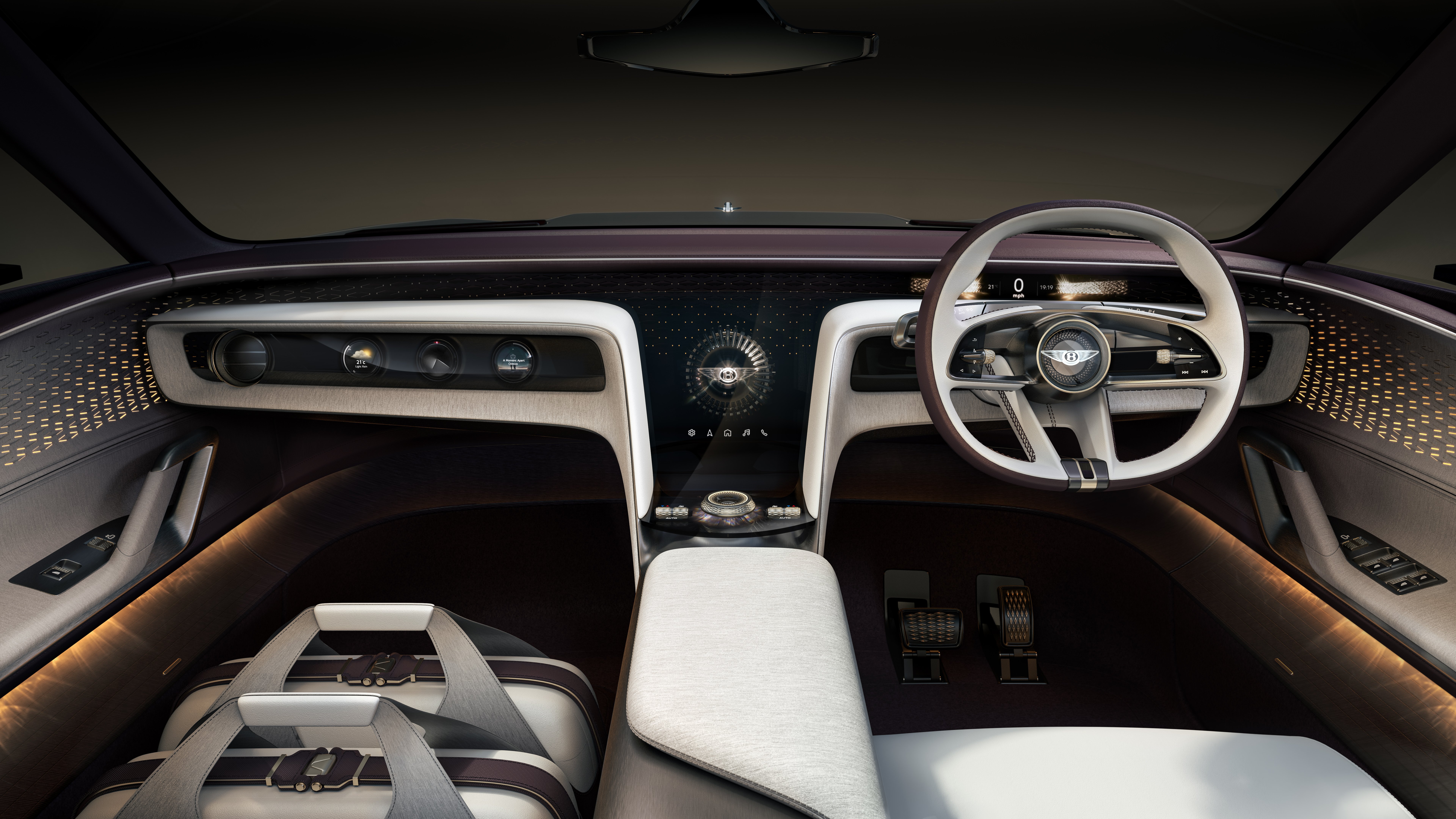 Bentley EXP 15 概念车发表！三门三座布局 Fastback；2026年宾利首款纯电动车的原型，预示品牌未来设计方向