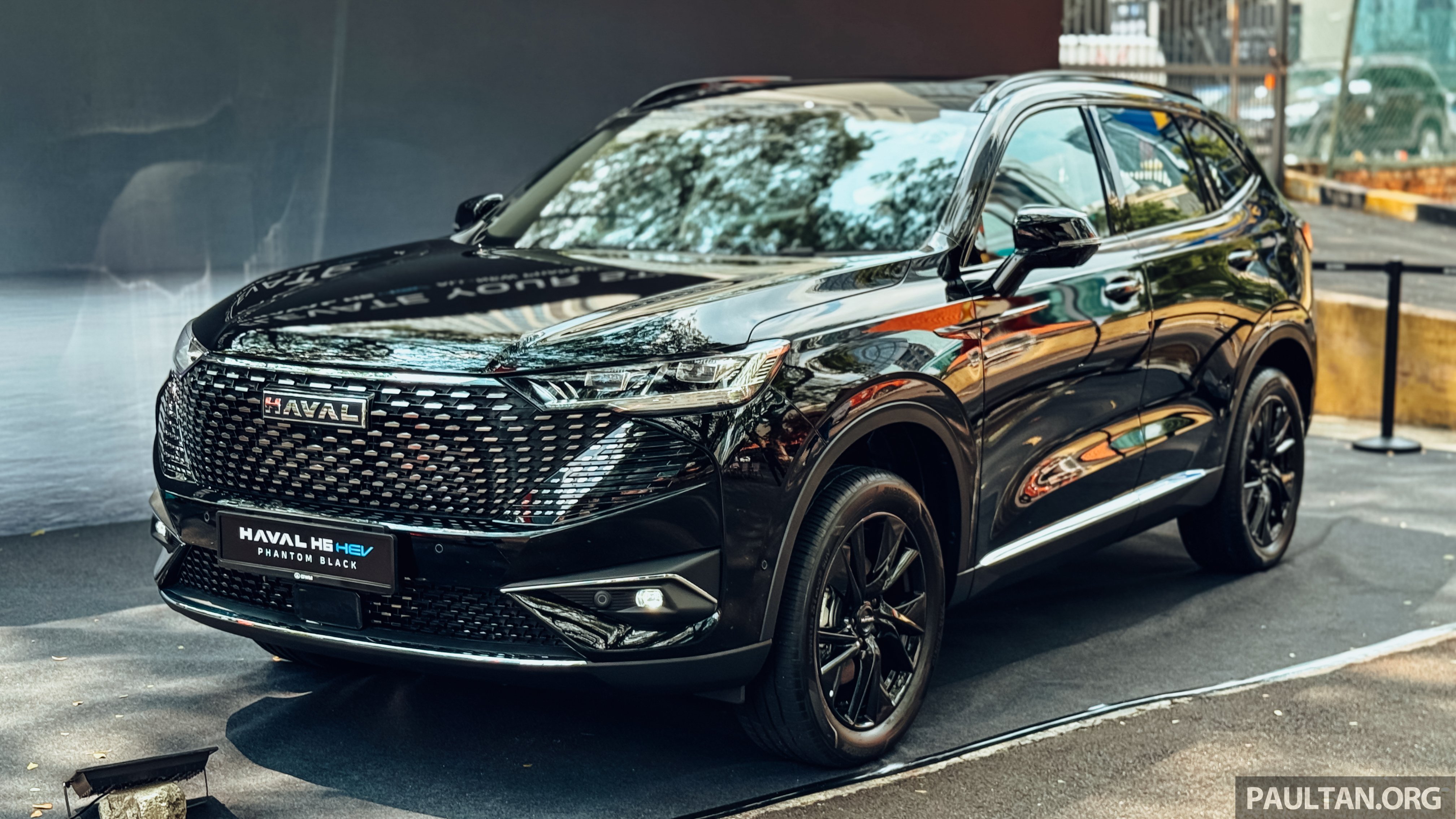 GWM Haval H6 HEV 本地追加 Phantom Black 内饰！电池质保延长至10年，现车主免费升级，转卖车辆主也受保