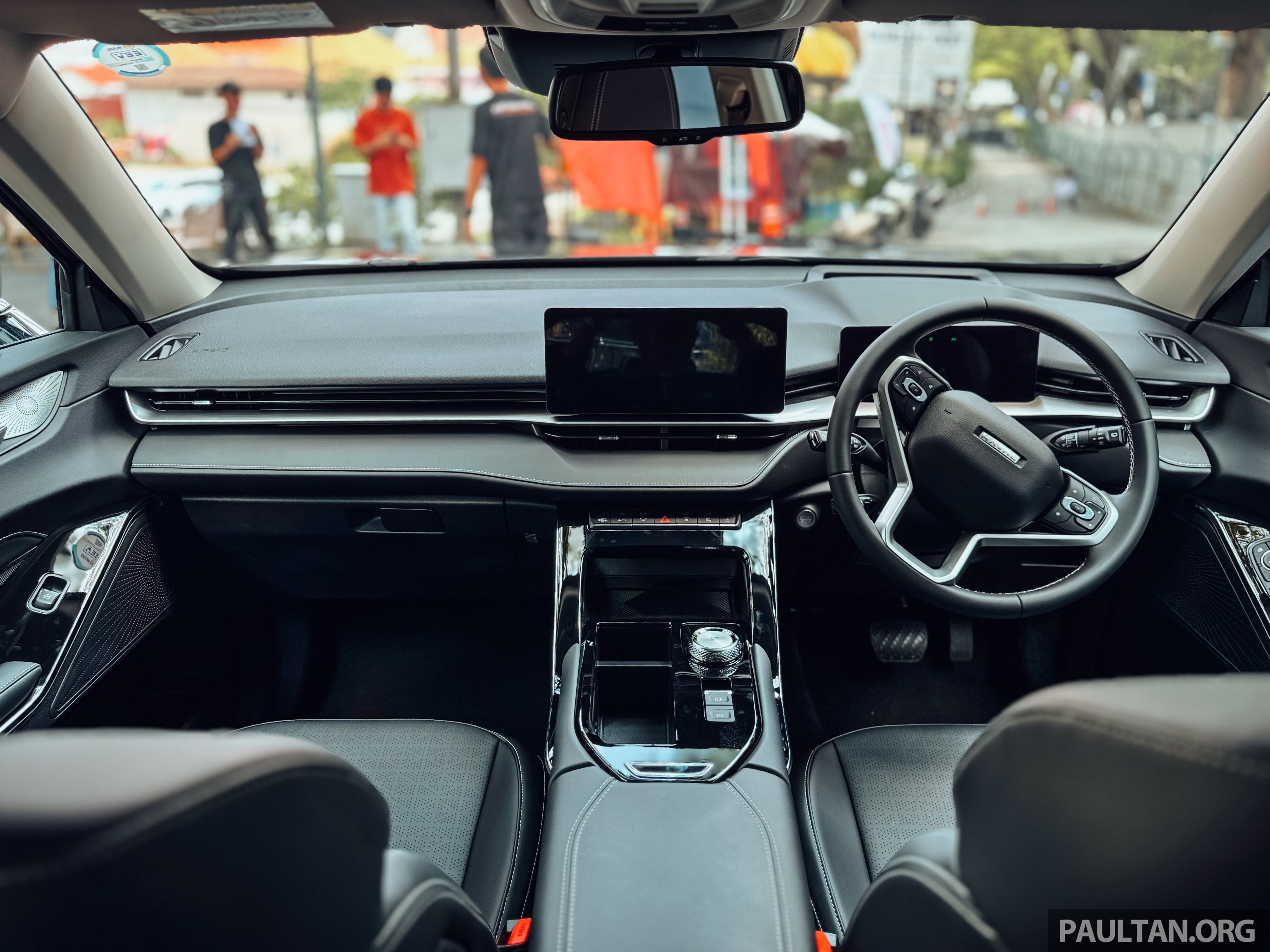 GWM Haval H6 HEV 本地追加 Phantom Black 内饰！电池质保延长至10年，现车主免费升级，转卖车辆主也受保