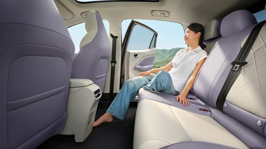 2025 MG4 EV 纯电五门掀背小车中国开启预购, 续航里程最长可达530公里, 20分钟充电至80%, 预售价从4.3万令吉起 304496