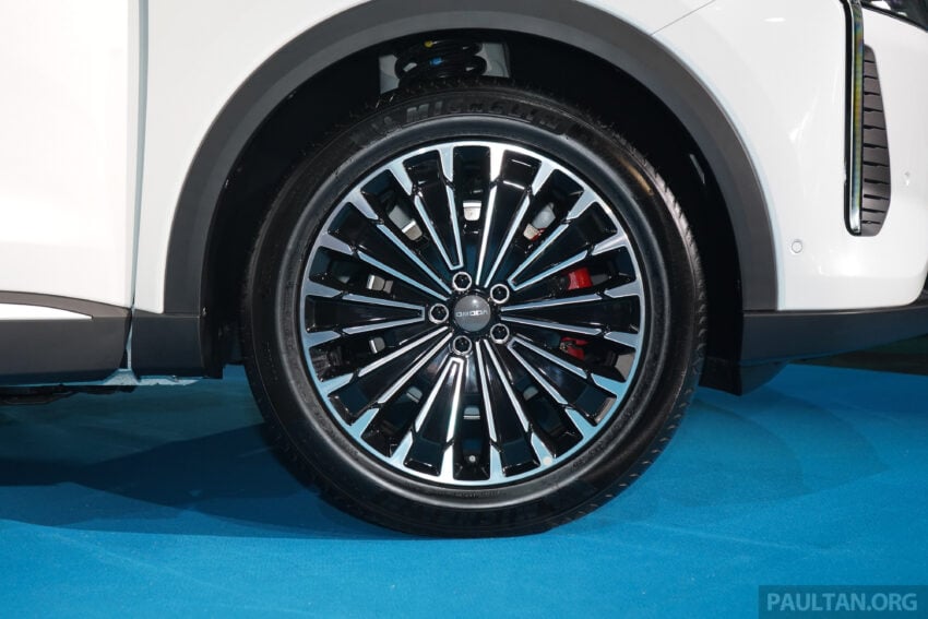 2025 Omoda C9 PHEV 本地公开亮相, 搭载1.5T油电系统, 可纯电行驶150公里, 综合续航达1,100公里, 预估价22万 305534