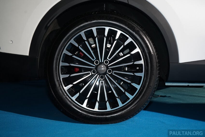 2025 Omoda C9 PHEV 本地公开亮相, 搭载1.5T油电系统, 可纯电行驶150公里, 综合续航达1,100公里, 预估价22万 305535