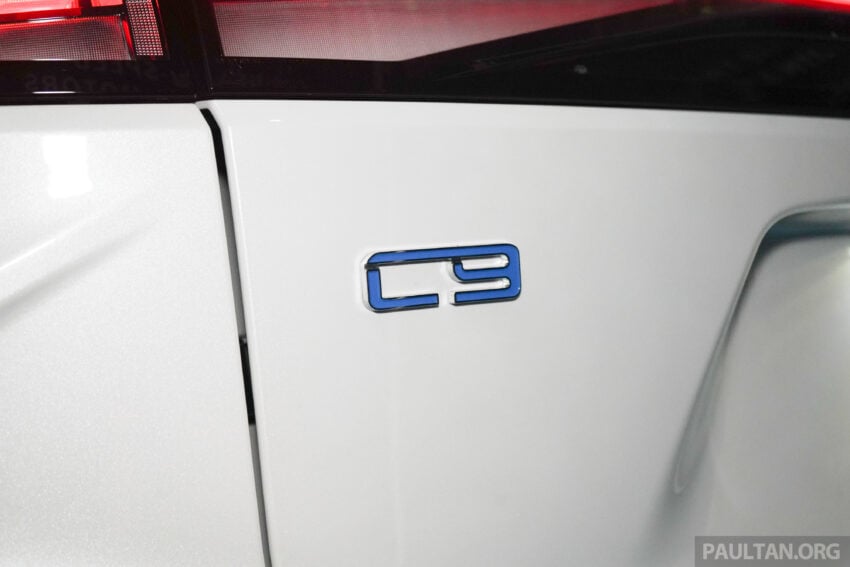 2025 Omoda C9 PHEV 本地公开亮相, 搭载1.5T油电系统, 可纯电行驶150公里, 综合续航达1,100公里, 预估价22万 305537
