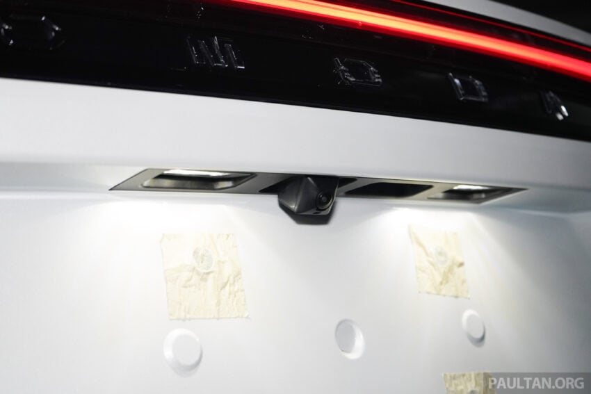 2025 Omoda C9 PHEV 本地公开亮相, 搭载1.5T油电系统, 可纯电行驶150公里, 综合续航达1,100公里, 预估价22万 305541