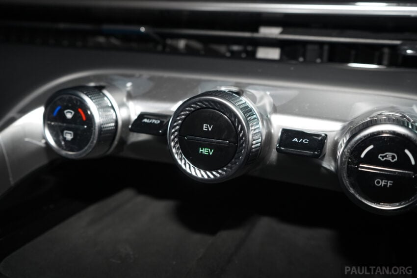 2025 Omoda C9 PHEV 本地公开亮相, 搭载1.5T油电系统, 可纯电行驶150公里, 综合续航达1,100公里, 预估价22万 305551