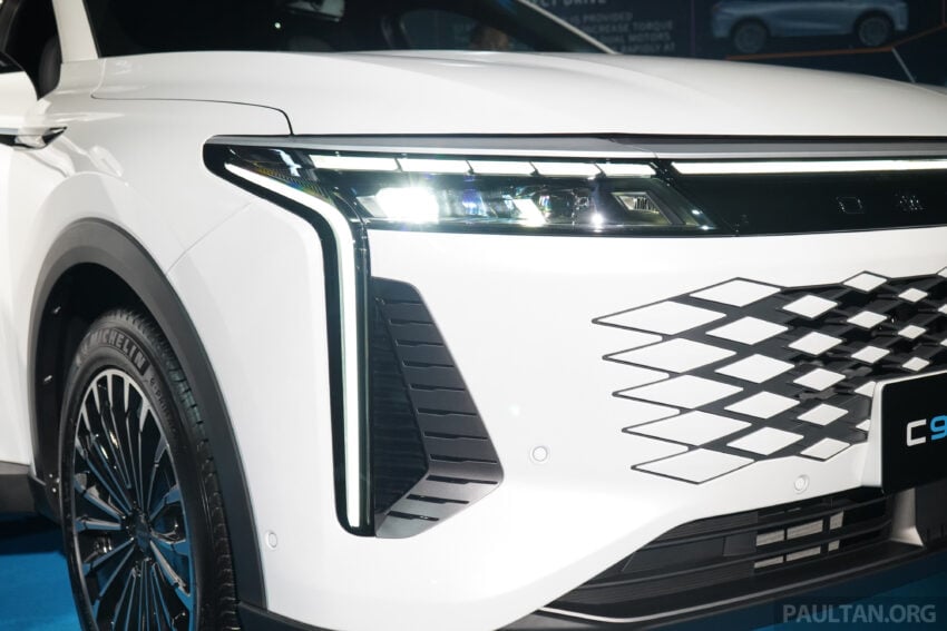 2025 Omoda C9 PHEV 本地公开亮相, 搭载1.5T油电系统, 可纯电行驶150公里, 综合续航达1,100公里, 预估价22万 305529