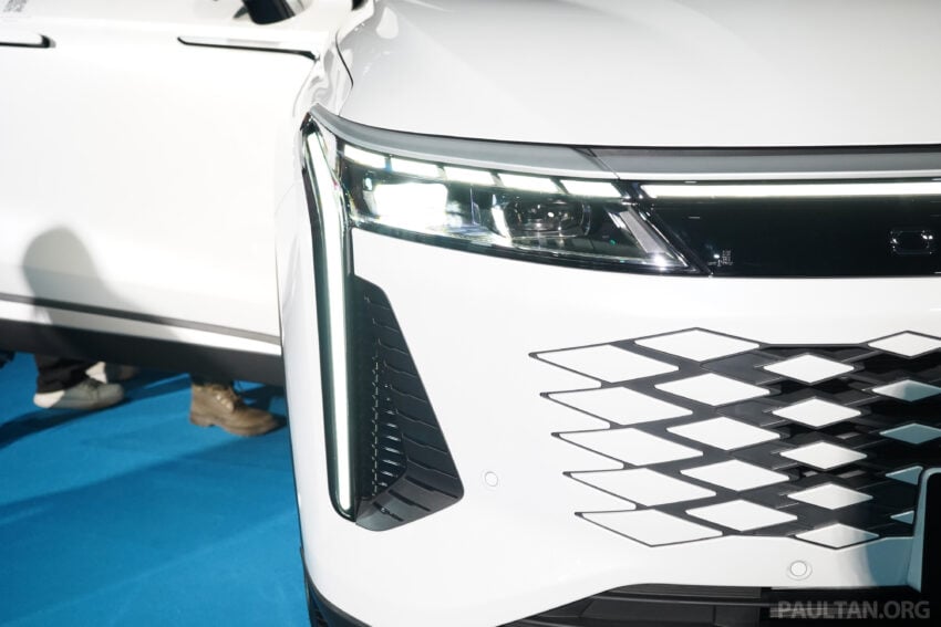 2025 Omoda C9 PHEV 本地公开亮相, 搭载1.5T油电系统, 可纯电行驶150公里, 综合续航达1,100公里, 预估价22万 305530