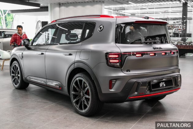2025 smart #5 我国规格确认, 续航里程最长590公里, 15分钟充电至80%, 最快3.8秒破百, 搭载 Sennheiser 音响系统