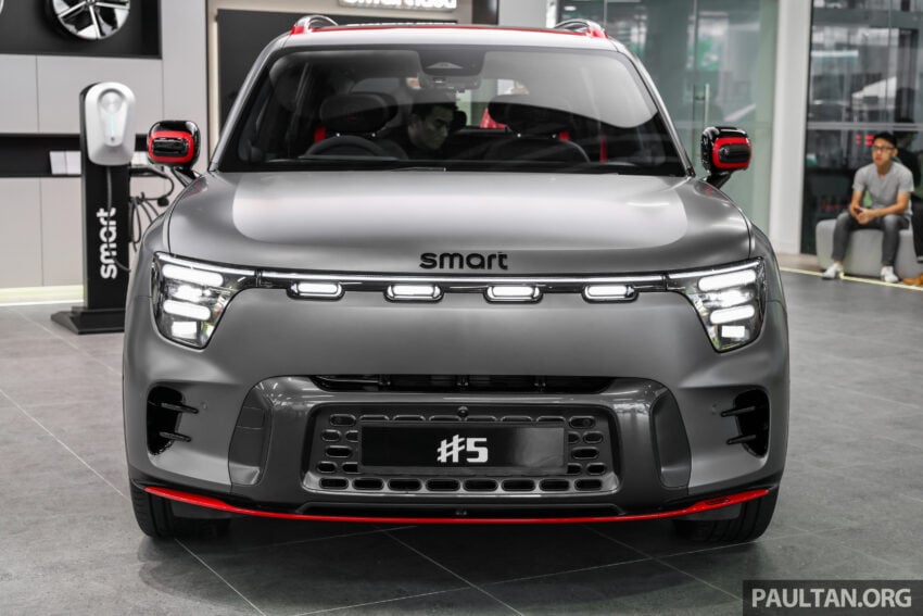 2025 smart #5 我国规格确认, 续航里程最长590公里, 15分钟充电至80%, 最快3.8秒破百, 搭载 Sennheiser 音响系统 306003
