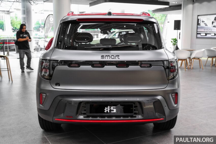 2025 smart #5 我国规格确认, 续航里程最长590公里, 15分钟充电至80%, 最快3.8秒破百, 搭载 Sennheiser 音响系统 306004