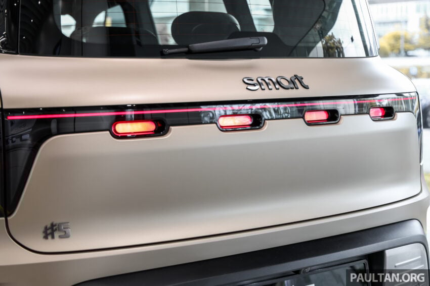 2025 smart #5 我国规格确认, 续航里程最长590公里, 15分钟充电至80%, 最快3.8秒破百, 搭载 Sennheiser 音响系统 305898