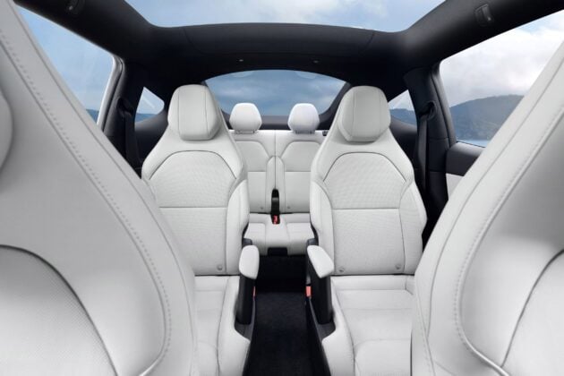Tesla Model Y L 长轴六人座版本中国首发, 车身更长、更高, 额外增加第三排座椅, 续航里程751公里, 19.9万令吉起