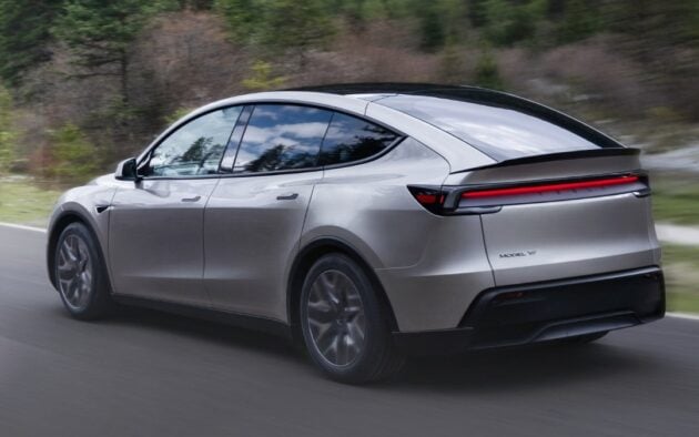 Tesla Model Y L 长轴六人座版本中国首发, 车身更长、更高, 额外增加第三排座椅, 续航里程751公里, 19.9万令吉起