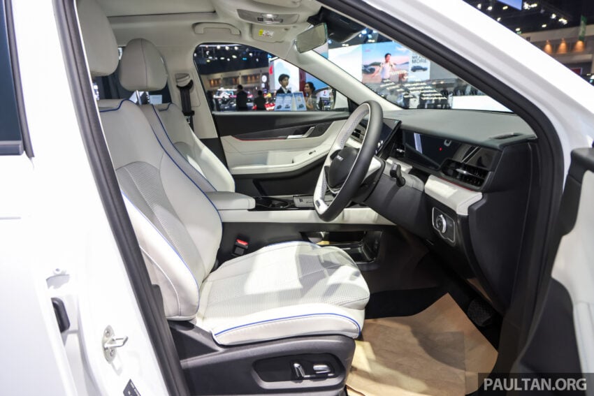 现身原厂宣传海报! Jaecoo J5 与 Omoda C9 PHEV 即将来马, 或在本月21至24日于吉隆坡 Desa Park City 亮相? 304411