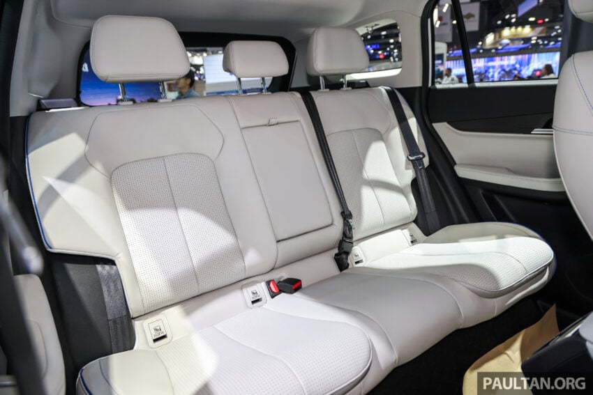 现身原厂宣传海报! Jaecoo J5 与 Omoda C9 PHEV 即将来马, 或在本月21至24日于吉隆坡 Desa Park City 亮相? 304414