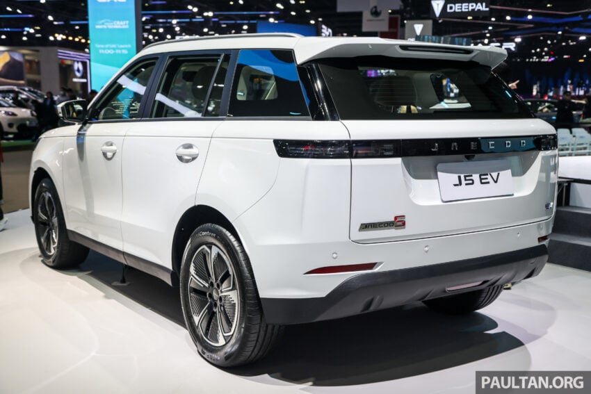 现身原厂宣传海报! Jaecoo J5 与 Omoda C9 PHEV 即将来马, 或在本月21至24日于吉隆坡 Desa Park City 亮相? 304401