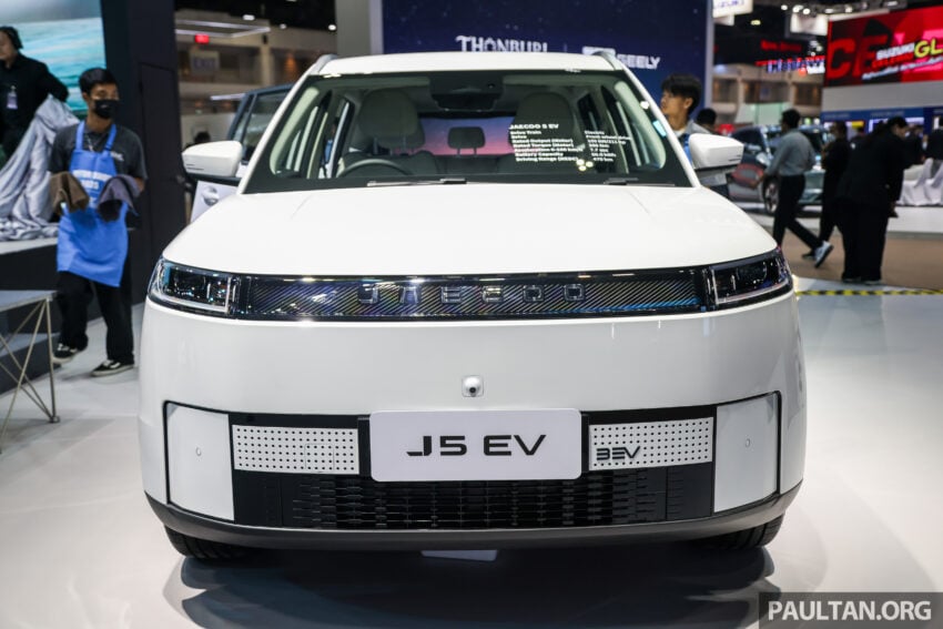 现身原厂宣传海报! Jaecoo J5 与 Omoda C9 PHEV 即将来马, 或在本月21至24日于吉隆坡 Desa Park City 亮相? 304403