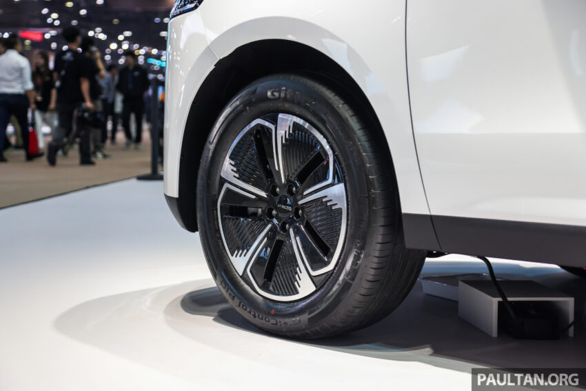 现身原厂宣传海报! Jaecoo J5 与 Omoda C9 PHEV 即将来马, 或在本月21至24日于吉隆坡 Desa Park City 亮相? 304406