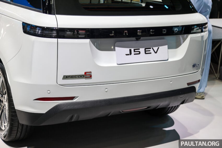 现身原厂宣传海报! Jaecoo J5 与 Omoda C9 PHEV 即将来马, 或在本月21至24日于吉隆坡 Desa Park City 亮相? 304407