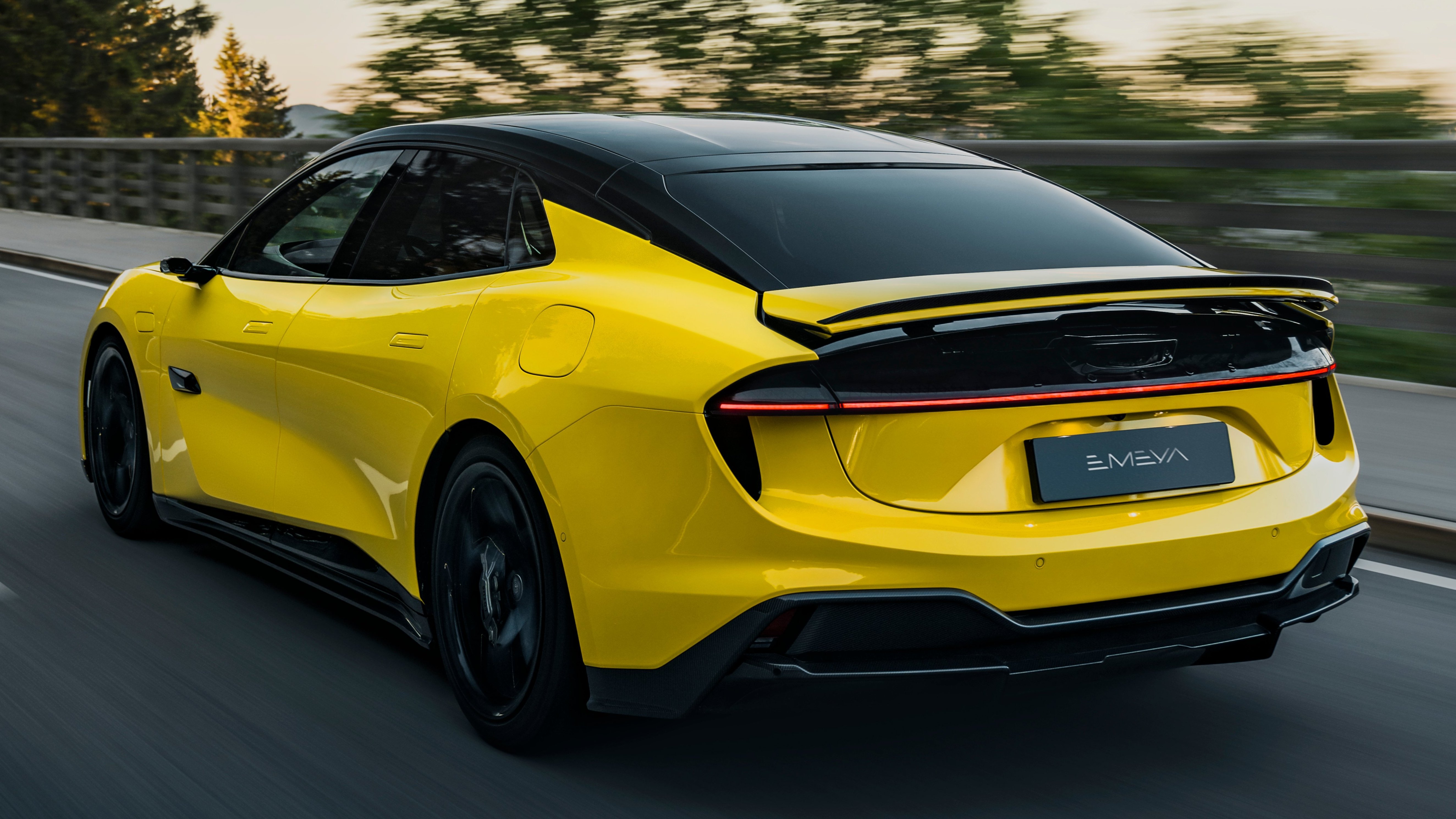 2026 Lotus Emeya 升级版本地开卖！调整车系阵容、命名和价格，入门款 Emeya 600 售RM459k，较之前便宜10万