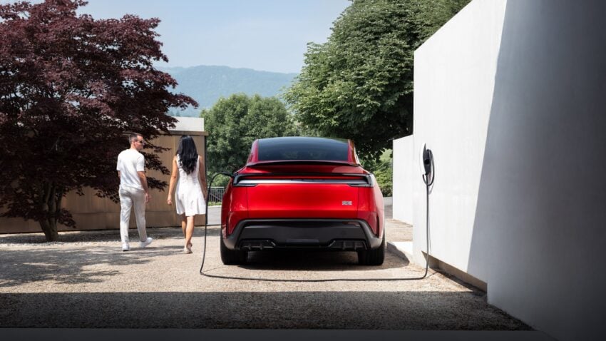 2026 Tesla Model Y Performance 全球首发, 定位车系旗舰性能版, 3.5秒破百, 极速250km/h, 续航里程可达580公里 306399