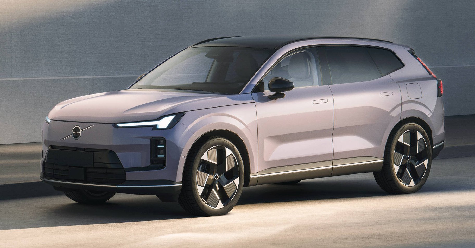 品牌首款增程插混车型，全新 Volvo XC70 正式首发！定位中大型SUV；综合续航里程破1,200公里、纯电续航212公里