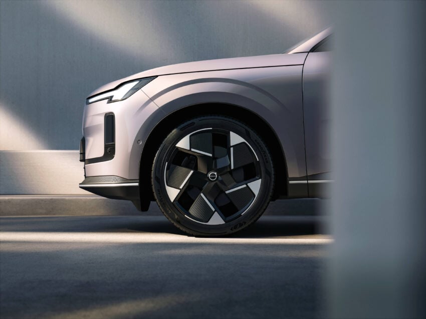 品牌首款增程插混车型，全新 Volvo XC70 正式首发！定位中大型SUV；综合续航里程破1,200公里、纯电续航212公里 306357