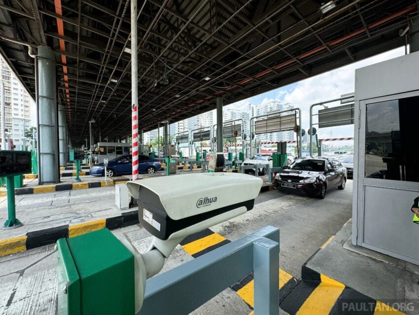 使用车牌自动辨识系统缴付过路费, 南北大道10月开始于北马13个收费站率先启用 ANPR 系统, 使用 JustGo App付费 304560