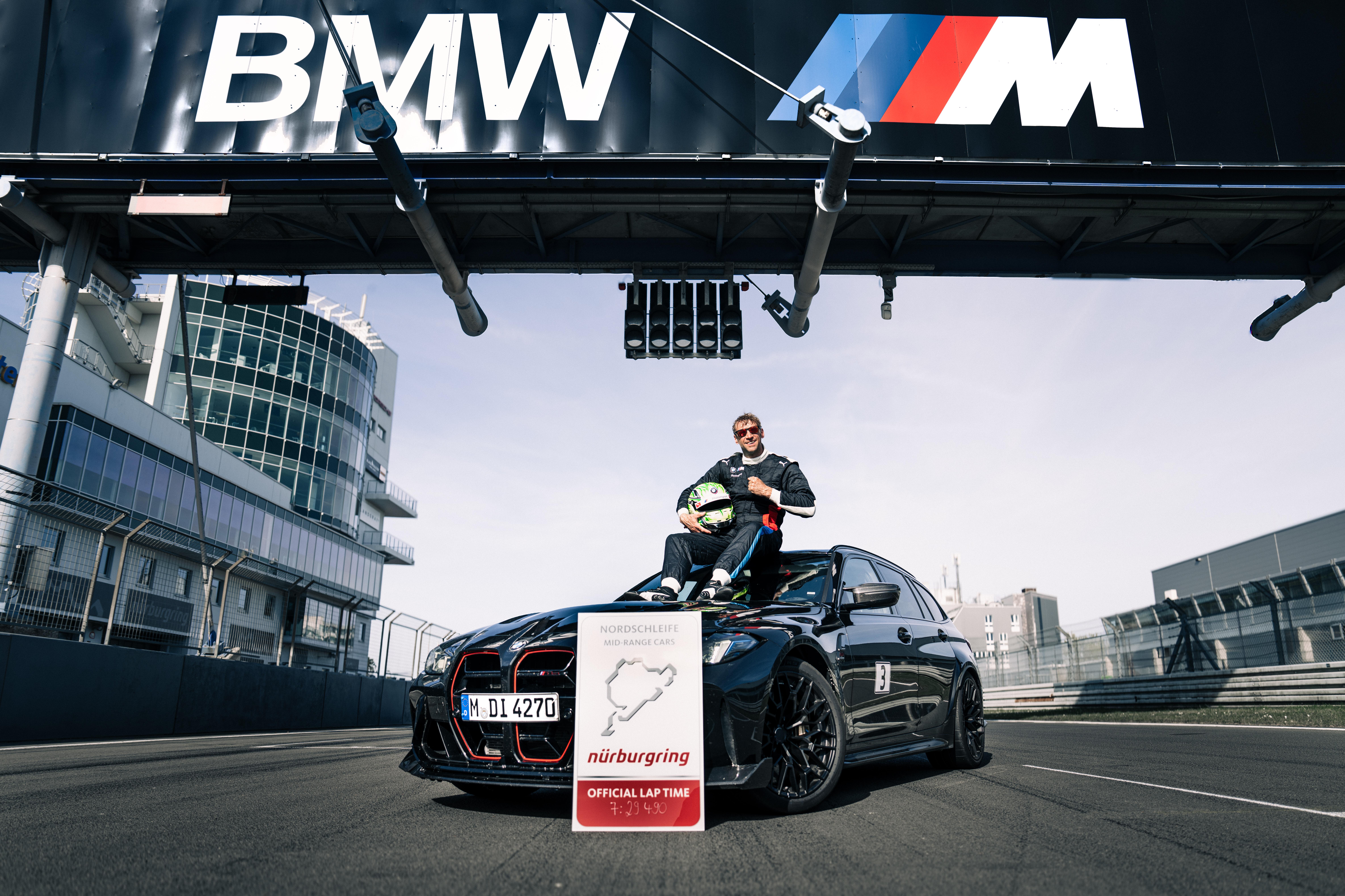 2025 BMW M3 CS Touring 于“绿色地狱”纽北赛道缔造7分29秒49最佳成绩！荣膺史上最速量产 Wagon 旅行车之巅