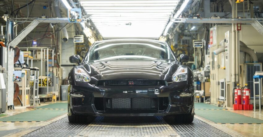 Nissan GT-R R35 正式停产, 最后一辆 GT-R Premium Edition T-Spec 下线交付给日本客户, 原厂确认有后继车款 306309