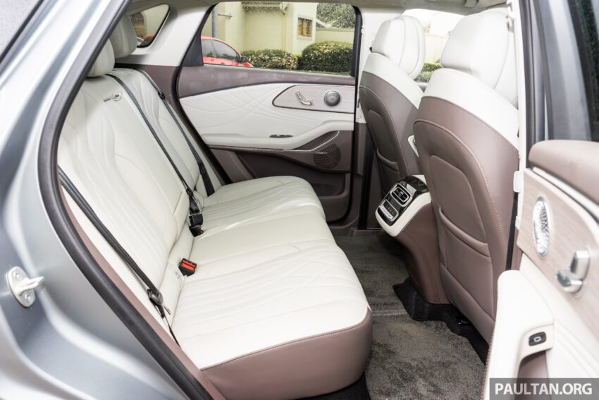 现身原厂宣传海报! Jaecoo J5 与 Omoda C9 PHEV 即将来马, 或在本月21至24日于吉隆坡 Desa Park City 亮相? 304472