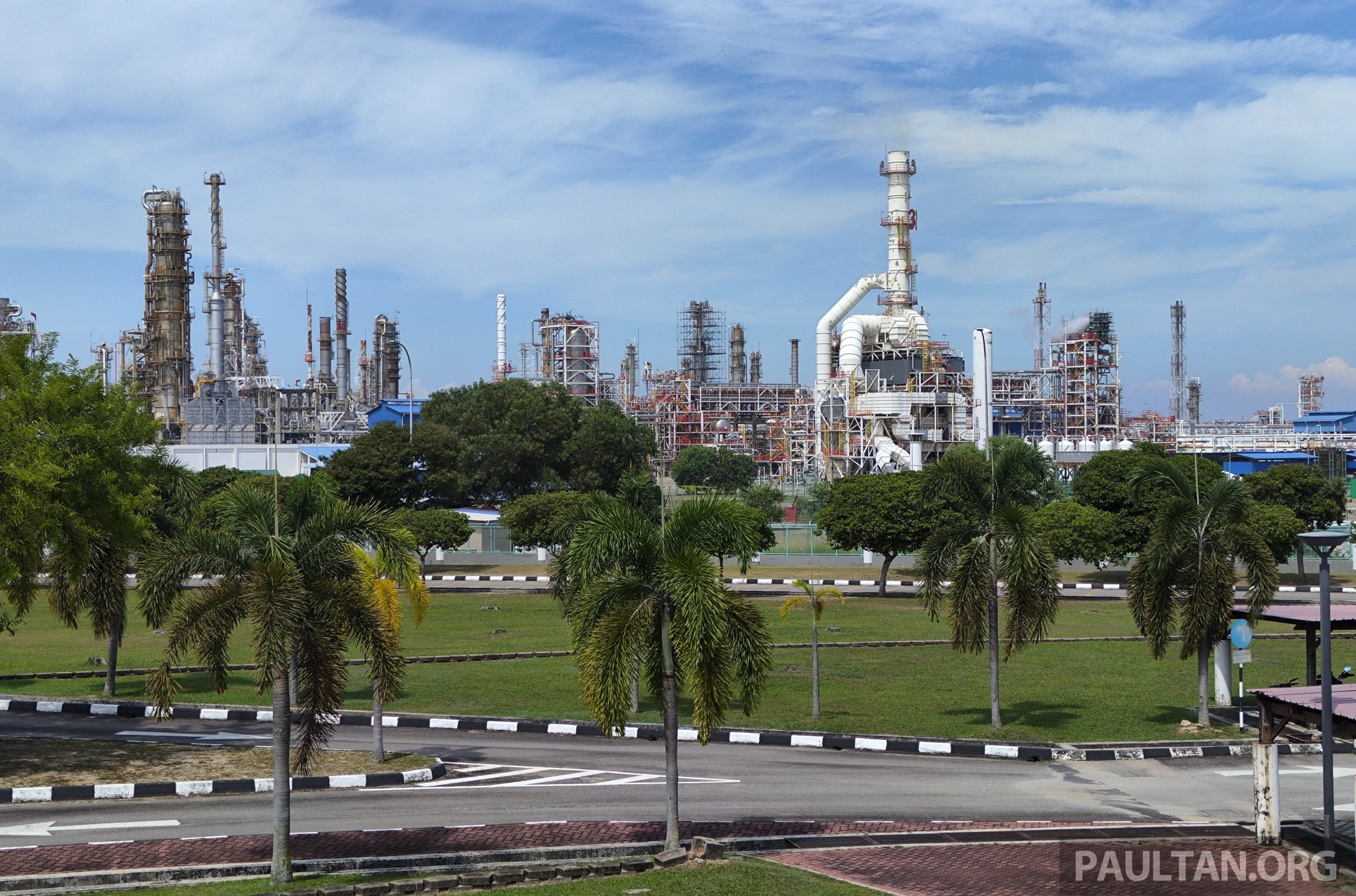 Petronas Dynamic Diesel Euro 5 with Pro-Drive 升级配方！动力与顺畅度优化、更洁净、燃油经济性提升高达20%