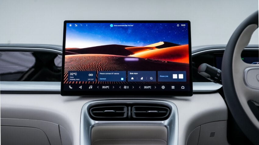 2025 Proton eMAS 5 官方规格获确认, 续航里程325公里, 21分钟从30%充电至80%, 支持无线 Apple CarPlay 304715