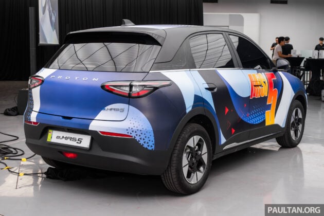 2025 Proton eMAS 5 官方规格获确认, 续航里程325公里, 21分钟从30%充电至80%, 支持无线 Apple CarPlay