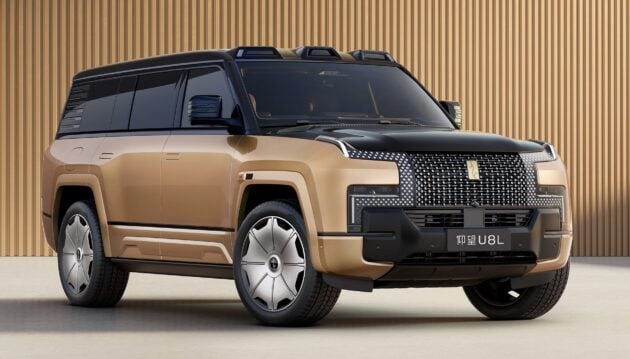 比亚迪仰望 U8L 中国正式上市, 对标 Rolls Royce Cullinan 的超奢华SUV, 2.0L油电增程系统, 售价从77.14万令吉起