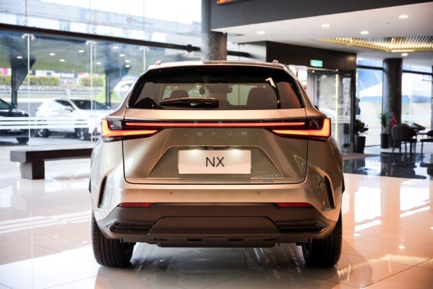2025 Lexus NX 350h Luxury 实拍+简单试驾心得, 让人惊艳的动力表现, 依旧出色的驾驶与组装品质, 售价39.6万令吉