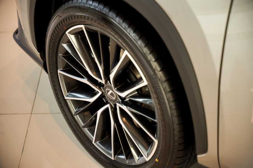 2025 Lexus NX 350h Luxury 实拍+简单试驾心得, 让人惊艳的动力表现, 依旧出色的驾驶与组装品质, 售价39.6万令吉 309031