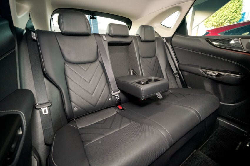 2025 Lexus NX 350h Luxury 实拍+简单试驾心得, 让人惊艳的动力表现, 依旧出色的驾驶与组装品质, 售价39.6万令吉 309032