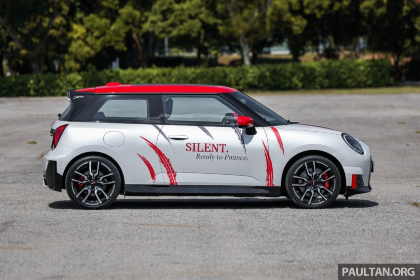 2025 MINI JCW Electric 完整实拍图集+简单评测, 续航里程371公里, 5.9秒破百, 驾驶感最纯粹的纯电动掀背小钢炮 307886
