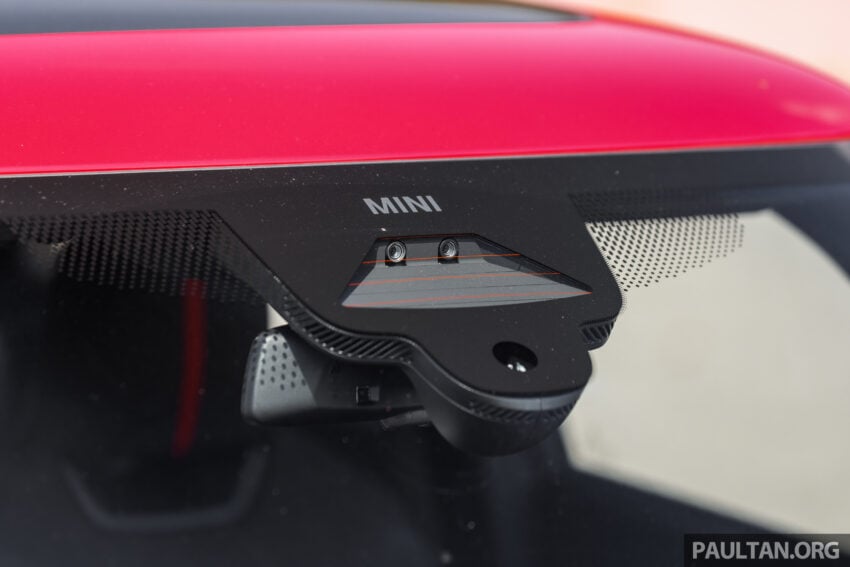 2025 MINI JCW Electric 完整实拍图集+简单评测, 续航里程371公里, 5.9秒破百, 驾驶感最纯粹的纯电动掀背小钢炮 307902