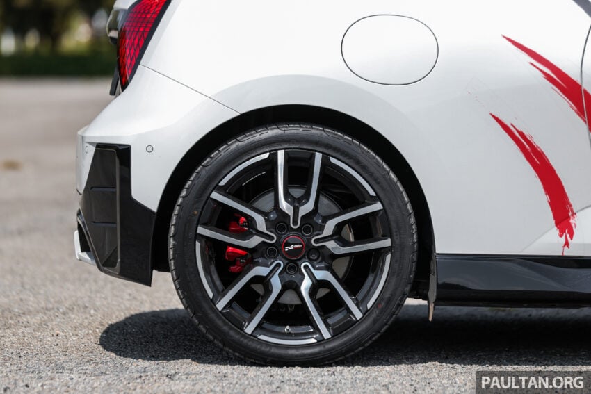 2025 MINI JCW Electric 完整实拍图集+简单评测, 续航里程371公里, 5.9秒破百, 驾驶感最纯粹的纯电动掀背小钢炮 307904