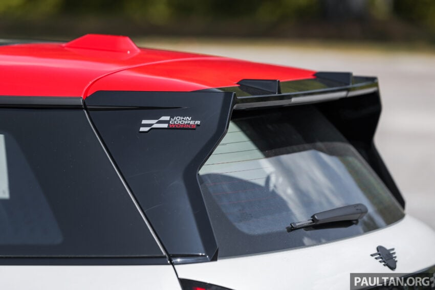 2025 MINI JCW Electric 完整实拍图集+简单评测, 续航里程371公里, 5.9秒破百, 驾驶感最纯粹的纯电动掀背小钢炮 307912