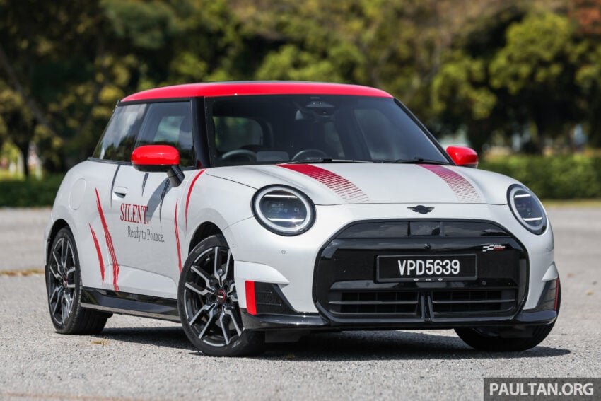 2025 MINI JCW Electric 完整实拍图集+简单评测, 续航里程371公里, 5.9秒破百, 驾驶感最纯粹的纯电动掀背小钢炮 307877