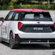 2025 MINI JCW Electric 完整实拍图集+简单评测, 续航里程371公里, 5.9秒破百, 驾驶感最纯粹的纯电动掀背小钢炮
